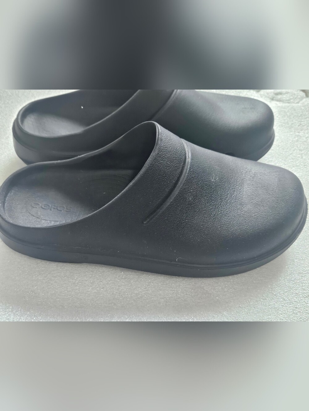 Oofos Oocloog Clogs - Picture 2 of 4